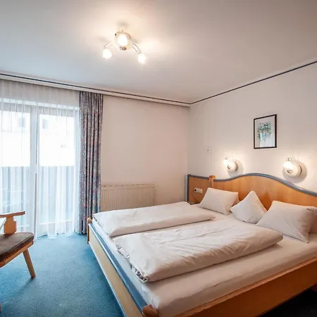 Fruehstueckspension Tannenhof 3*