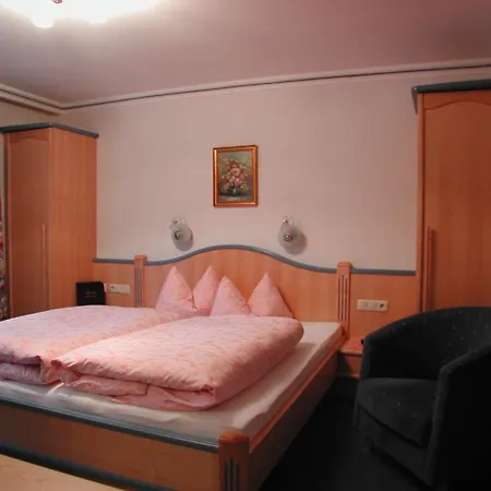 Fruehstueckspension Tannenhof Πανσιόν 3*