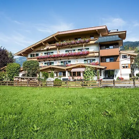 Fruehstueckspension Tannenhof 3* Kirchberg in Tirol