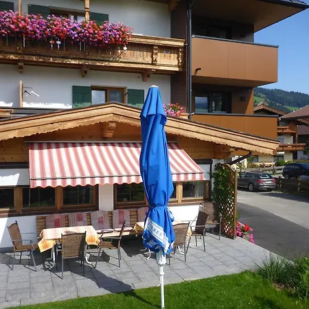 Konukevi Fruehstueckspension Tannenhof