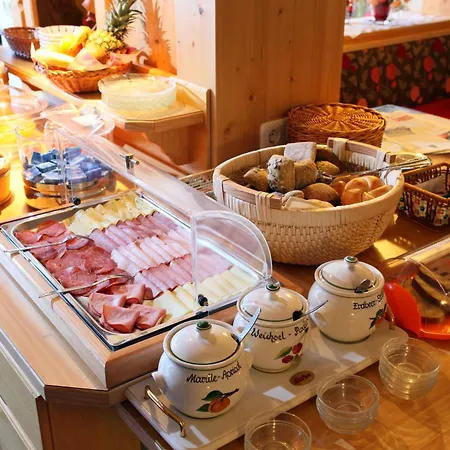 Fruehstueckspension Tannenhof Kirchberg en Tyrol